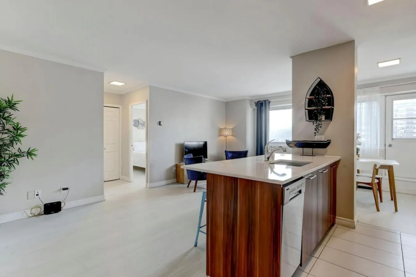 Amazing 1-Bedroom Apartment In Mtl Downtown Montreal